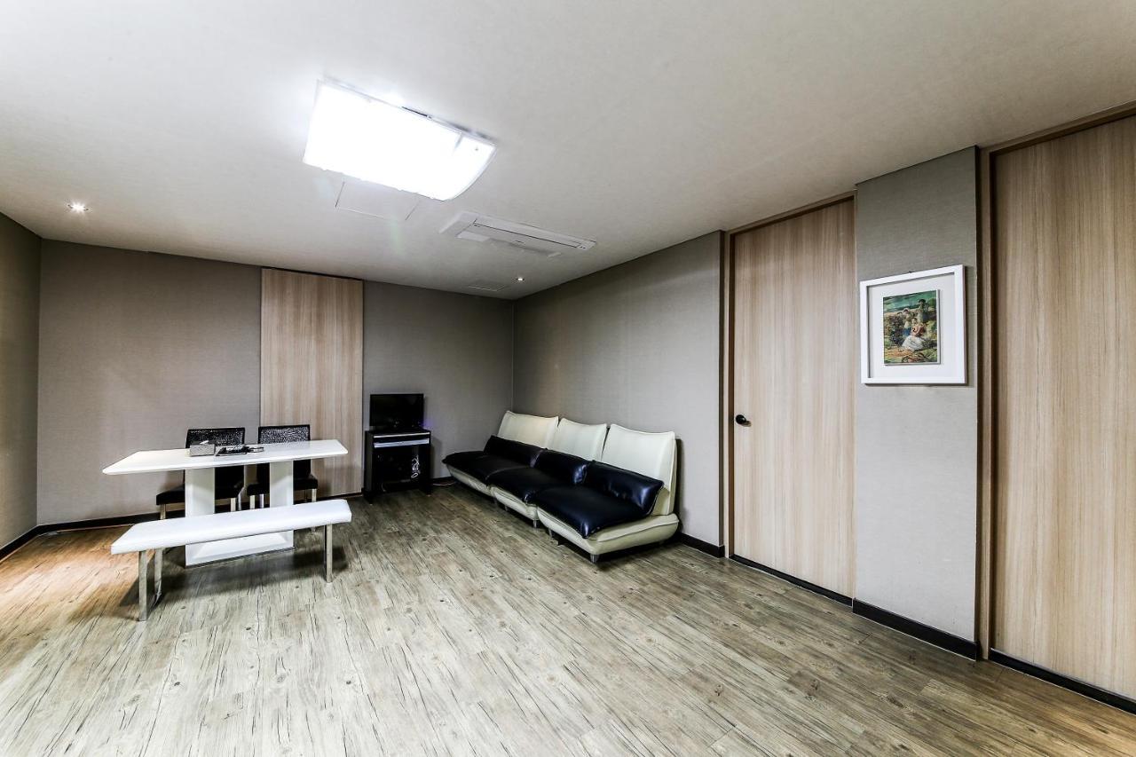 Gyeongju Arrietty Motel ภายนอก รูปภาพ
