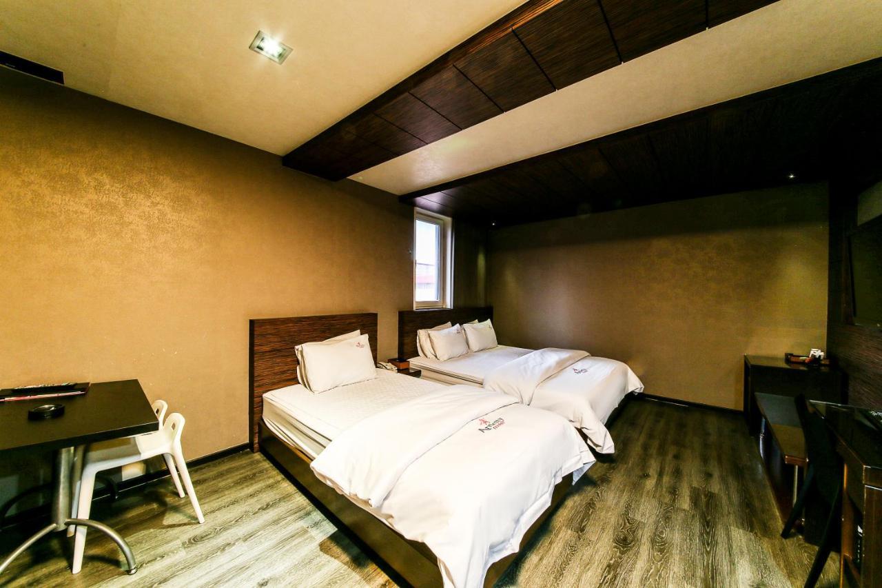 Gyeongju Arrietty Motel ภายนอก รูปภาพ