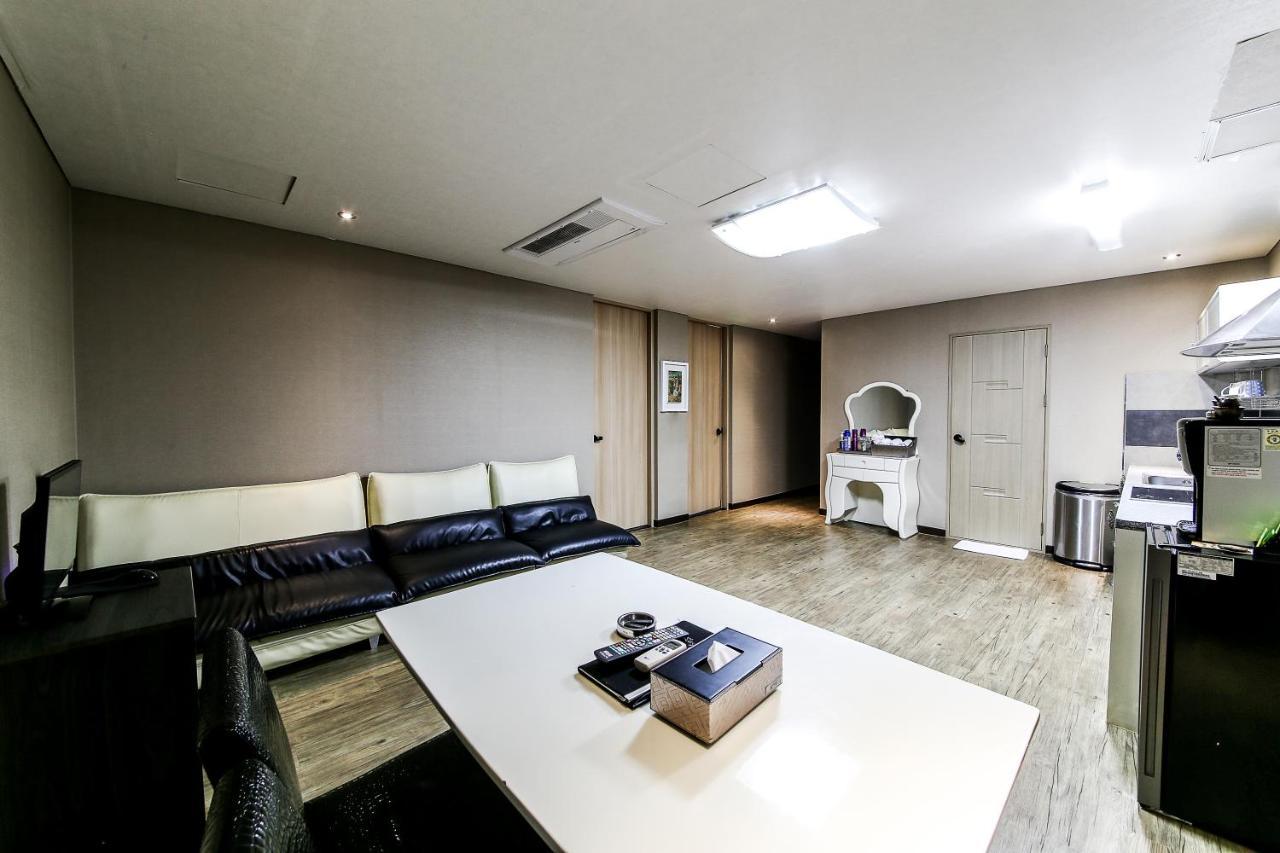Gyeongju Arrietty Motel ภายนอก รูปภาพ