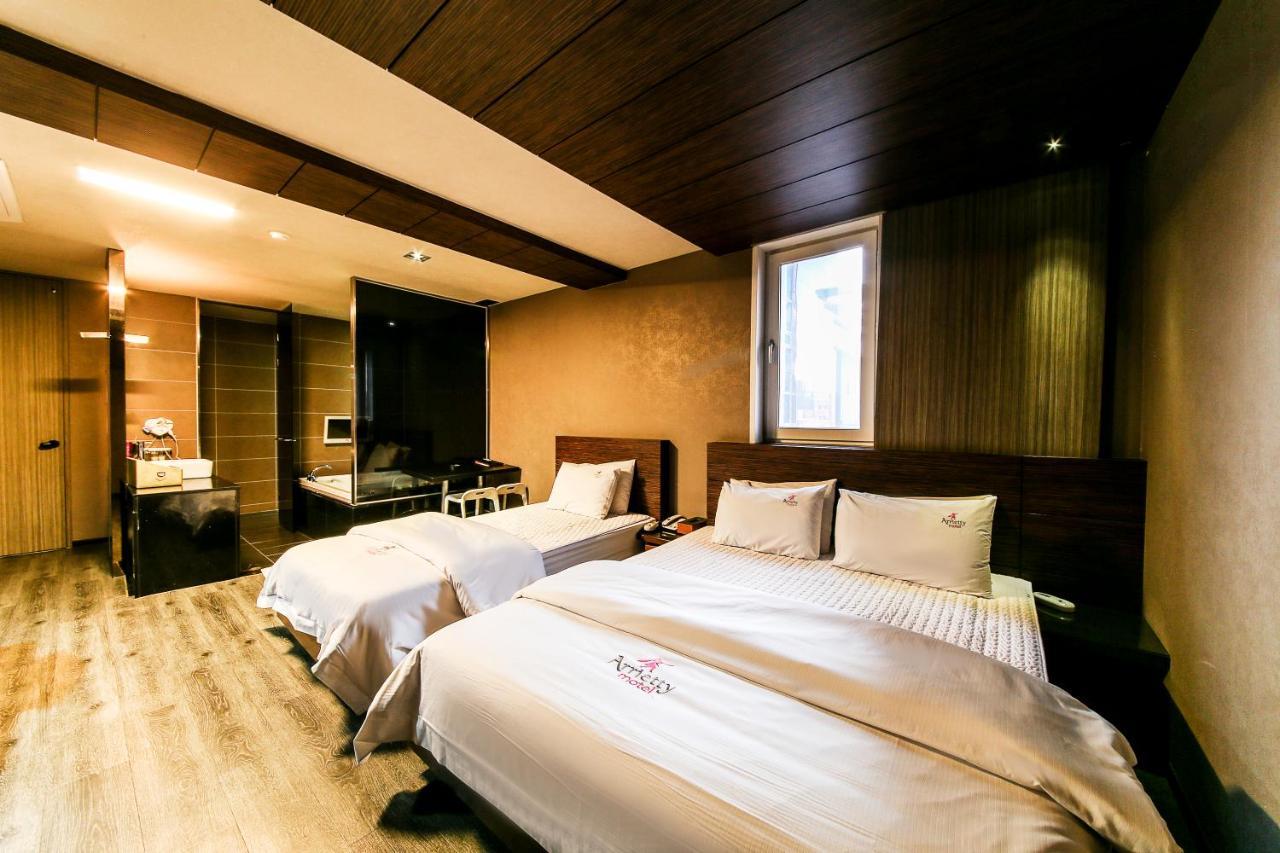Gyeongju Arrietty Motel ภายนอก รูปภาพ