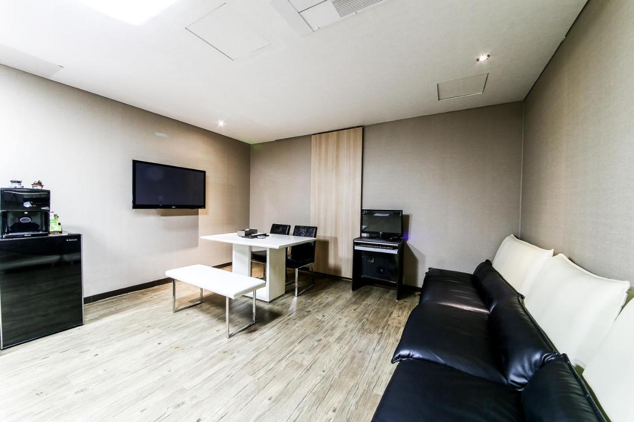 Gyeongju Arrietty Motel ภายนอก รูปภาพ