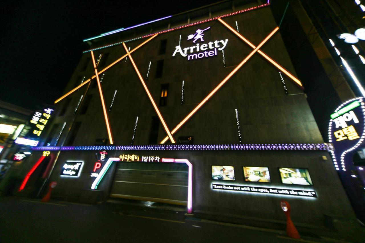 Gyeongju Arrietty Motel ภายนอก รูปภาพ